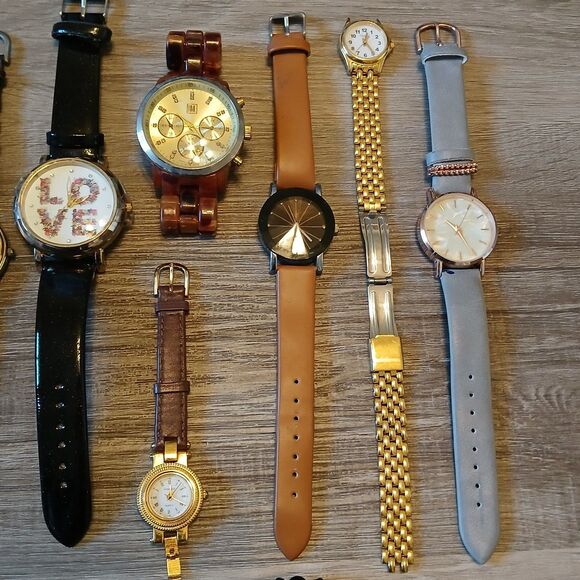 Huge Watch Lot of 25+ Mixed Brands Vintage & Modern Parts/Repair Untested-Box 41 main image 6